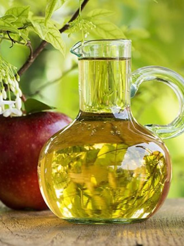 The Hair and Scalp Benefits of Apple Cider Vinegar